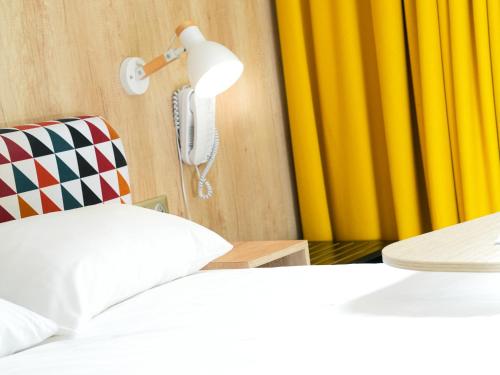 ibis Styles Caen Centre Paul Doumer - image 3