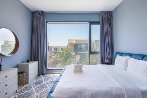 Elegant 4 bedrooms plus maid Villa in the Heart of Dubai Hills - image 11