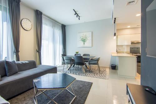 Elegant 4 bedrooms plus maid Villa in the Heart of Dubai Hills, Дубай (фото 4)