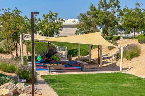 Elegant 4 bedrooms plus maid Villa in the Heart of Dubai Hills - image 14