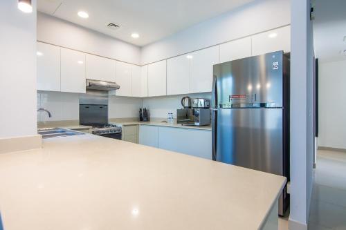 Elegant 4 bedrooms plus maid Villa in the Heart of Dubai Hills, Дубай (фото 7)