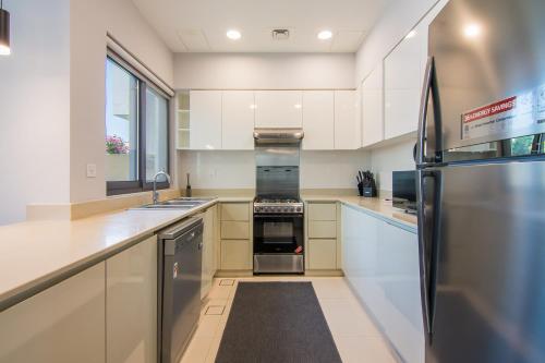 Elegant 4 bedrooms plus maid Villa in the Heart of Dubai Hills, Дубай (фото 6)