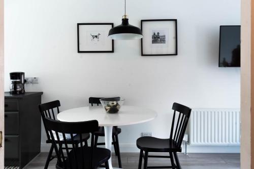 บริการและสิ่งอำนวยความสะดวก, Amica Guesthouse in บอลลีมาคาร์เรต