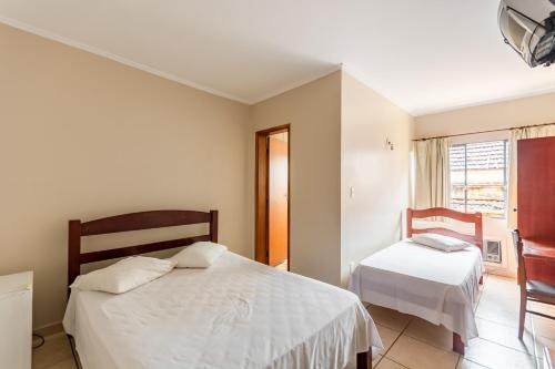 Standard Triple Room image 6