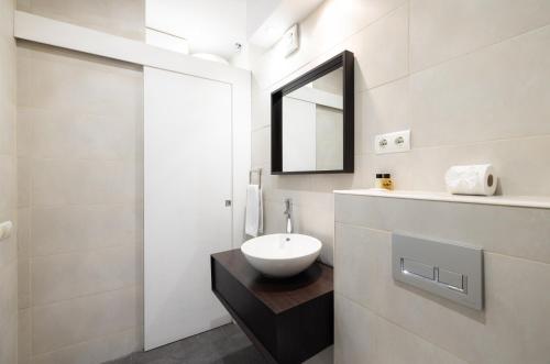 Stay U-nique Apartments Radas, Barcelona (photo 6)