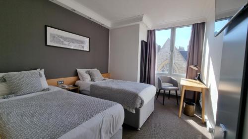 Lancaster Hall|Lancaster Hall Room Type - Superior Plus Twin Room
