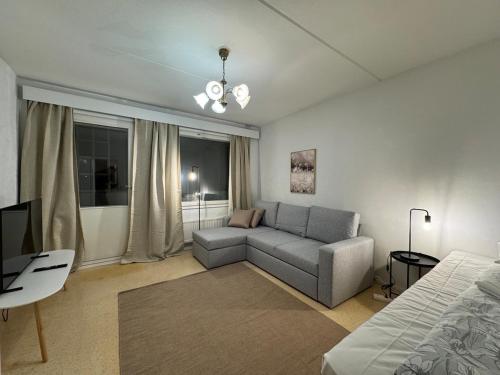 Kotimaailma - Kaksio keskustassa #20 in คอกโกลา