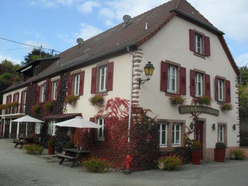 B&B Thannenkirch - Hôtel du Haut Koenigsbourg- entre vignes et château - Bed and Breakfast Thannenkirch