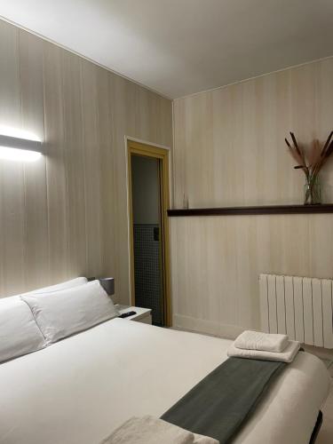 Pensión Artea - main image