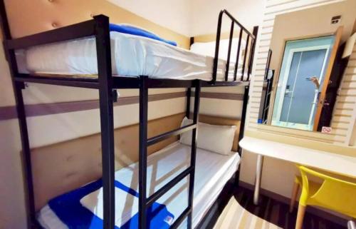 1 twin bed