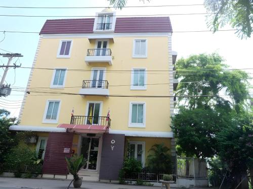 OYO 75429 '101 Place Navanakorm' - 숙소 외관