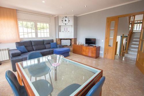 Közös társalgó / TV, Nature & Tranquility only 25km from Barcelona in Torrelles De Llobregat