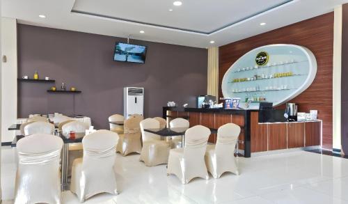 Restaurant, Collection O Hotel Igloo in Cikarang