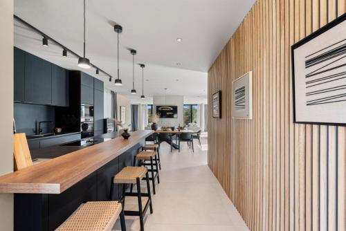 Lux Villa Dajo with Pool & Sauna by VacayVillas in Kirmenjak