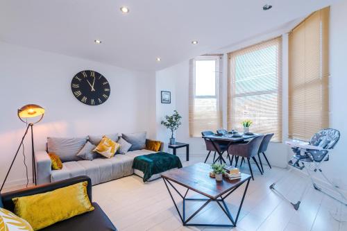 Private garden maisonette near city centre! Walking distance from Anfield, Liverpool (photo 2)