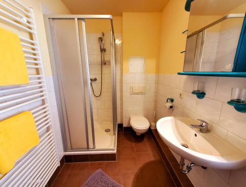 Shower, Cafe am Hirschgrund in Rathen