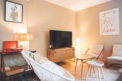 Grand appartement rénové, tout confort