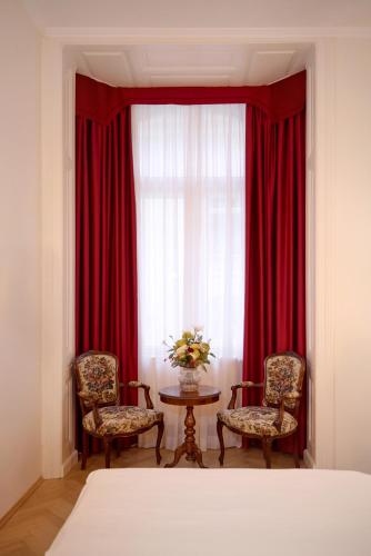 Superior Double Room image 4