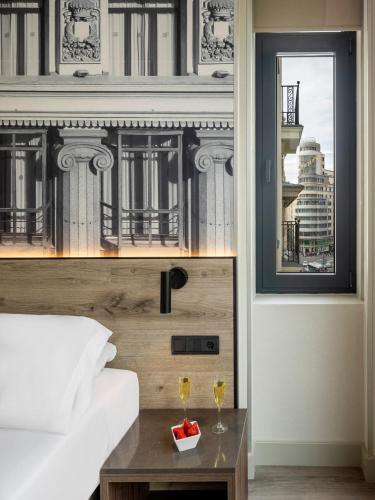 Double Room with View image 9