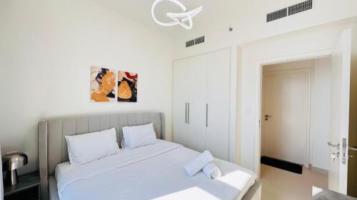 Luxury 1-Bedroom Apartment At Burj Crown - main image