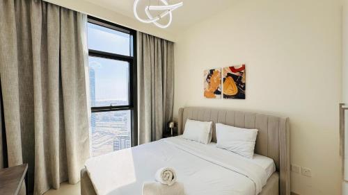 Luxury 1-Bedroom Apartment At Burj Crown - image 5
