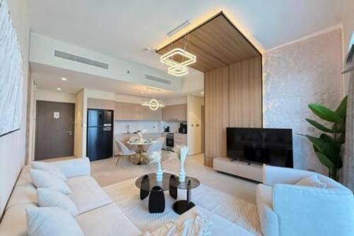 Direct Burj Khalifa Views Next to Dubai Mall - Luxury 2BR Heart of Downtown - Like Home, Dubai (photo 2)