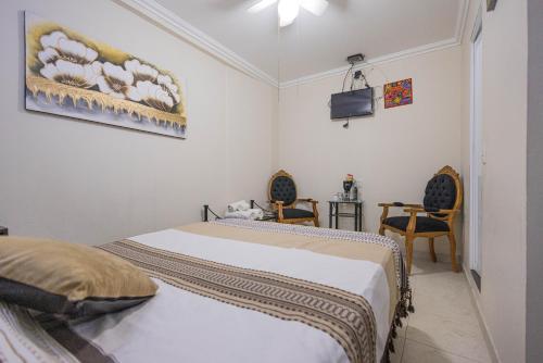 Standard Double Room image 3
