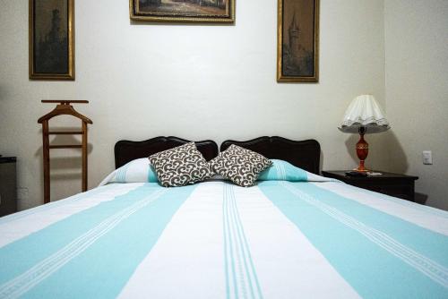 Deluxe Double Room image 4