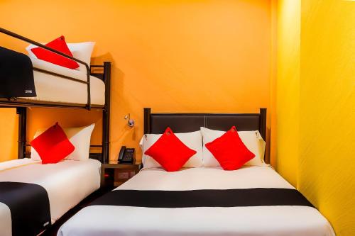 room detail thumbnail 1