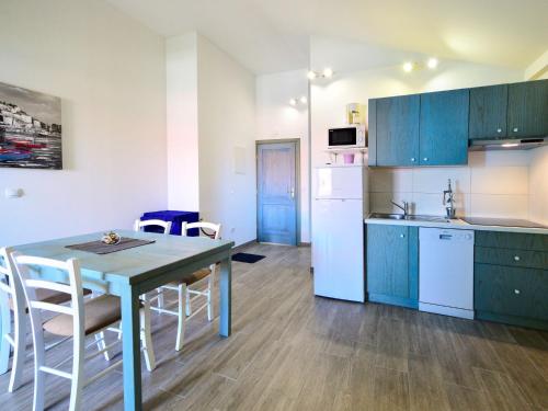 Apartment Val-6 by Interhome in 斯瓦提祖拉克