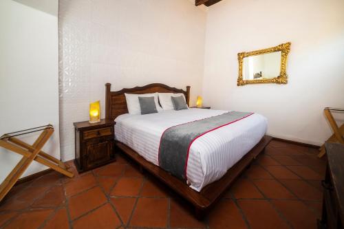 1 king bed, 1 double bed
