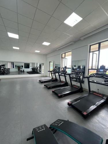Apartment with City View image 10