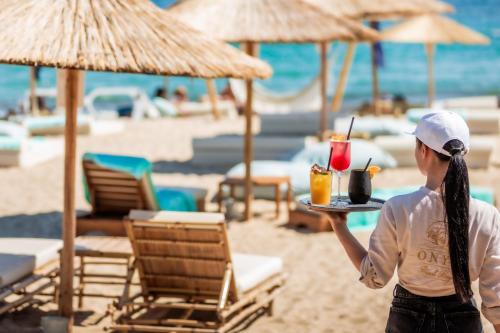 Onyx Beach Residence - Free Parking & Beach Access 