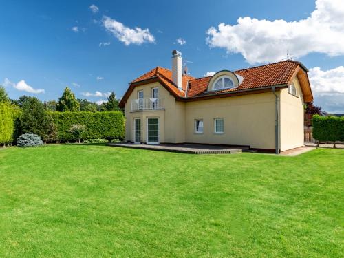 Villa Garden & Terrace Villa by Interhome, Praha