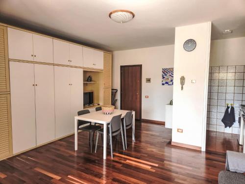 Studio By the lake by Interhome, Lesa (photo 9)