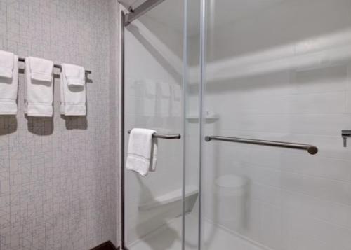 Holiday Inn Express & Suites - Detroit - Dearborn, an IHG Hotel in Dearborn, USA