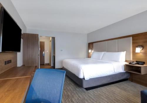 Holiday Inn Express & Suites - Detroit - Dearborn, an IHG Hotel in Dearborn, USA