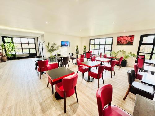 Hotel Pavillon des Gatines in Плезір