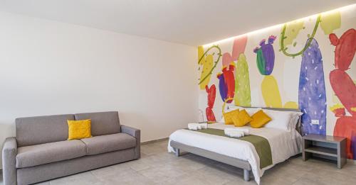 1 king bed, 1 sofa bed