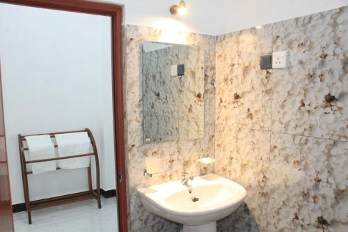 Deluxe Triple Room image 1