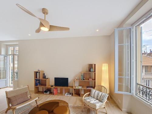 Apartment with Balcony image 9