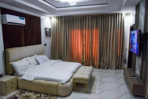 Inglewood House - image 2