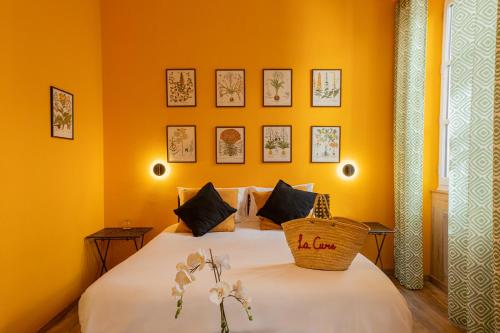 Queen Room image 9