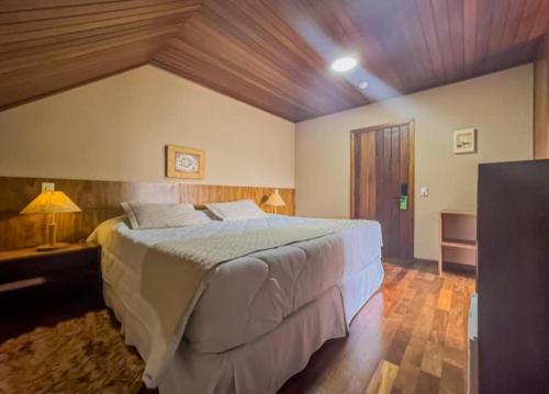 Master Suite with Hot Tub image 9