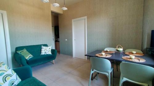 Appartamento trilocale FRONTE MARE con SPIAGGIA INCLUSA Taunus vacanze cod 494