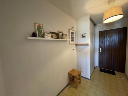 Deluxe One-Bedroom Apartment with Ocean View image 3