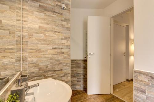 Sweet Stay In Rome - image 8