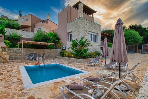 Theo Villas - image 11