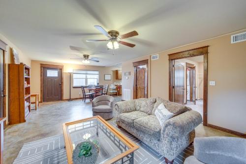 Hunt, Fish and Enjoy the Outdoors Rural Atoka Home