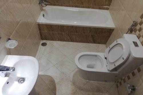 OYO 701 Home Zaroni bldg IC, Dubai (photo 7)
